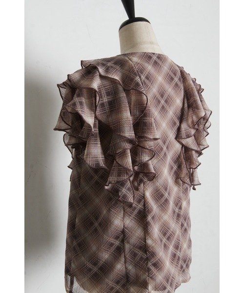 tocco closet（トッコ　クローゼット）の「ハート釦シャドーチェックラッフルフリルブラウス（シャツ/ブラウス・レディース・ブラック/モカ・M）」の20枚目の写真