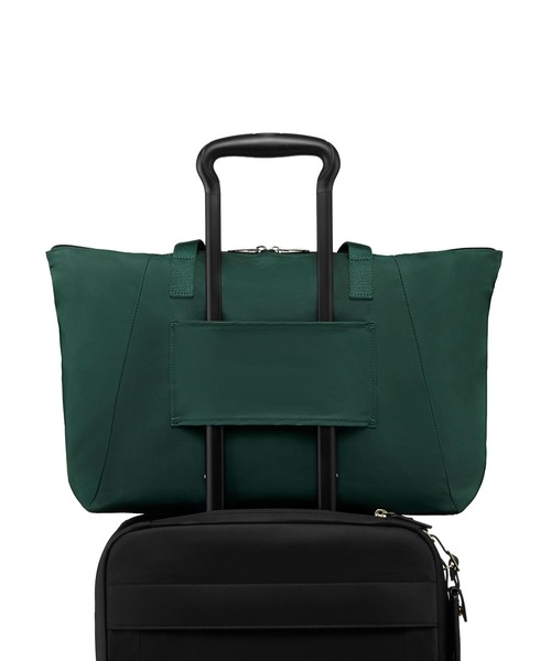 TUMI(トゥミ)の「VOYAGEUR ジャスト・イン・ケース・ミディアム・トート(トートバッグ・レディース・グリーン系その他・FREE)」の5枚目の写真