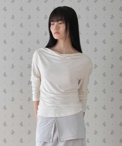 TTUDEMENT(トュードメント)の「DRAPED JERSEY BLOUSE_IVORY(シャツ/ブラウス・レディース・その他・FREE)」の3枚目の写真