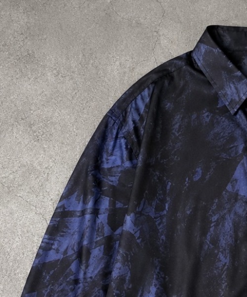 SHIBUYA Zy.(シブヤジー)の「Blue Eclipse オーバーサイズ総柄シャツ(シャツ/ブラウス・メンズ・ブルー/パープル・L/M/XL)」の7枚目の写真