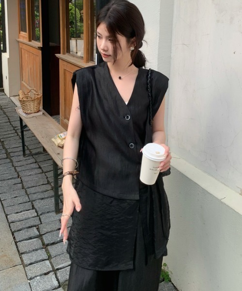 Aelina(エリナ)の「チュール切り替えVネックトップス&ワイドパンツセットアップ(セットアップ・レディース・ブルーグレー/アイボリー/ブラック・FREE)」の11枚目の写真