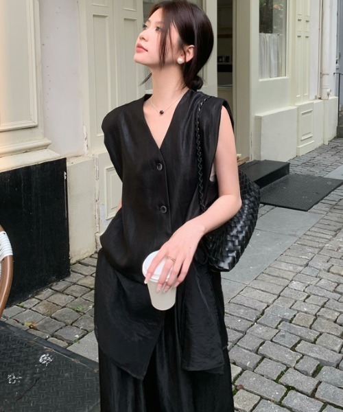 Aelina(エリナ)の「チュール切り替えVネックトップス&ワイドパンツセットアップ(セットアップ・レディース・ブルーグレー/アイボリー/ブラック・FREE)」の12枚目の写真