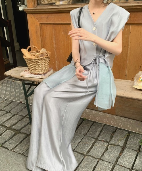 Aelina(エリナ)の「チュール切り替えVネックトップス&ワイドパンツセットアップ(セットアップ・レディース・ブルーグレー/アイボリー/ブラック・FREE)」の14枚目の写真