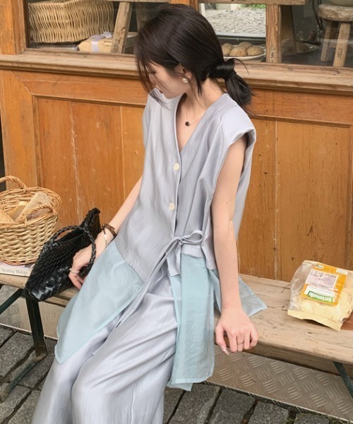 Aelina(エリナ)の「チュール切り替えVネックトップス&ワイドパンツセットアップ(セットアップ・レディース・ブルーグレー/アイボリー/ブラック・FREE)」の15枚目の写真