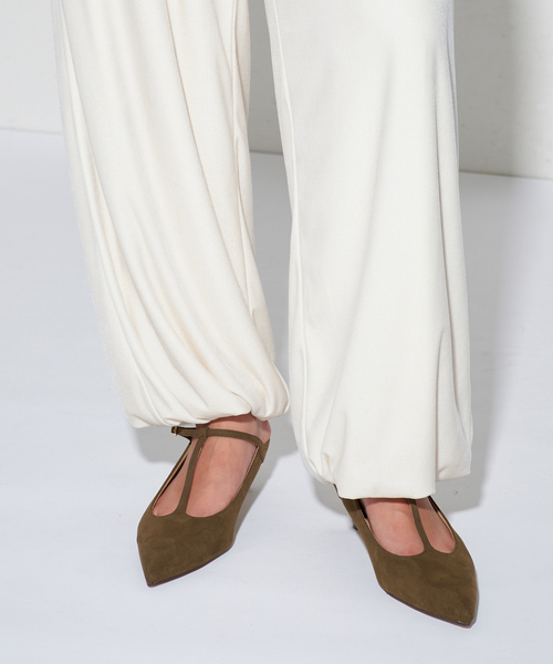 GRISE(グリーズ)の「《WEB+一部店舗限定》GRISE4.5cmポインテッドTストラップミュール(パンプス・レディース・ブラック/ブラウン/ベージュ系その他・SMALL/MEDIUM/LARGE/X-LARGE)」の9枚目の写真