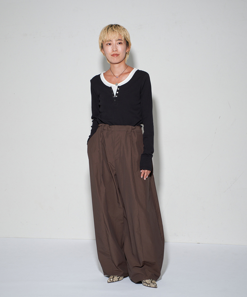 GRISE(グリーズ)の「《WEB+一部店舗限定》GRISE4.5cmポインテッドTストラップミュール(パンプス・レディース・ブラック/ブラウン/ベージュ系その他・SMALL/MEDIUM/LARGE/X-LARGE)」の10枚目の写真