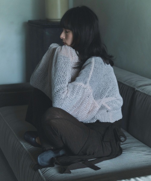 flaeu(フラユ)の「Sheer Balloon Sleeve Knit(ニット/セーター・レディース・ピンク/ブラック・FREE)」の9枚目の写真