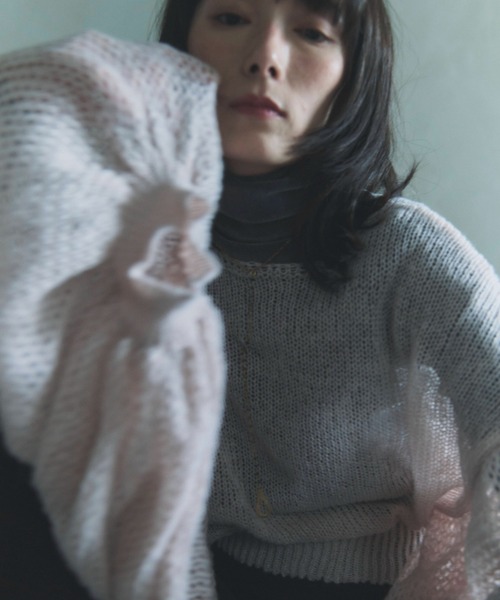 flaeu(フラユ)の「Sheer Balloon Sleeve Knit(ニット/セーター・レディース・ピンク/ブラック・FREE)」の3枚目の写真
