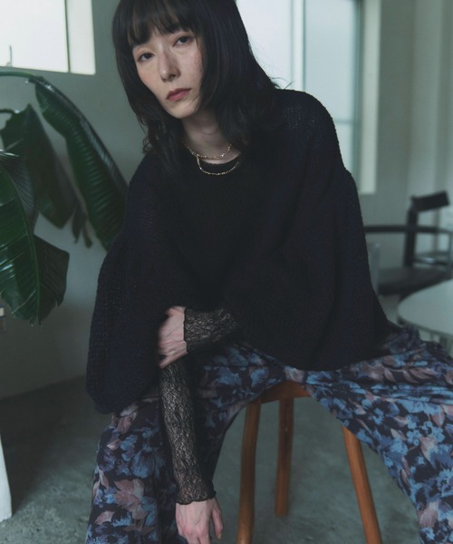 flaeu(フラユ)の「Sheer Balloon Sleeve Knit(ニット/セーター・レディース・ピンク/ブラック・FREE)」の17枚目の写真