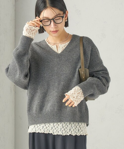 SHIPS(シップス)の「〈手洗い可能〉ウール カシミヤ V ネック プルオーバー(ニット/セーター・レディース・ブラウン/ネイビー/グレー/クリーム・ONE SIZE)」の1枚目の写真
