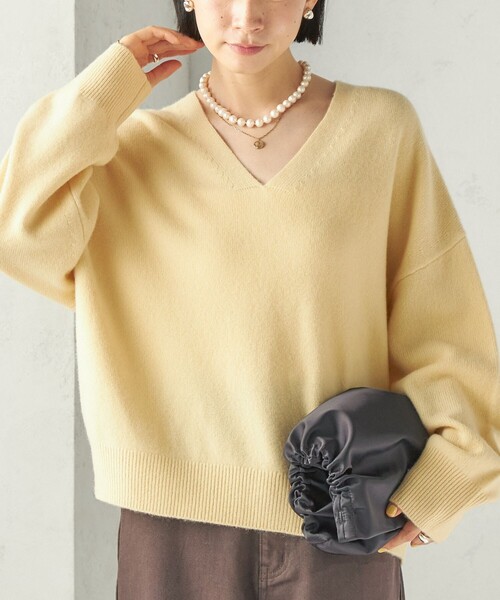 SHIPS(シップス)の「〈手洗い可能〉ウール カシミヤ V ネック プルオーバー(ニット/セーター・レディース・ブラウン/ネイビー/グレー/クリーム・ONE SIZE)」の3枚目の写真
