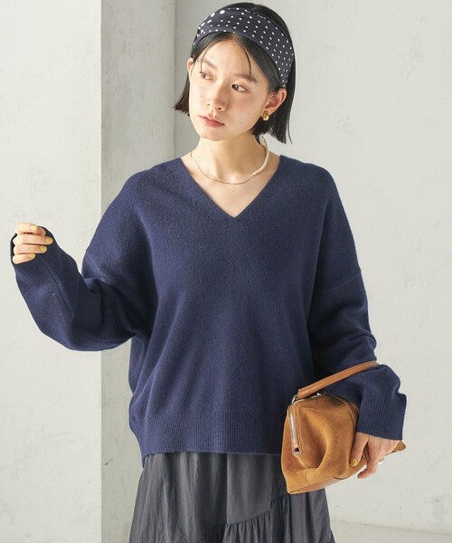SHIPS(シップス)の「〈手洗い可能〉ウール カシミヤ V ネック プルオーバー(ニット/セーター・レディース・ブラウン/ネイビー/グレー/クリーム・ONE SIZE)」の7枚目の写真