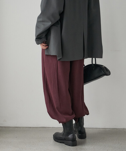 FREAK'S STORE(フリークスストア)の「とろみバルーンパンツ/ジョーゼット バルーンパンツ(その他パンツ・レディース・キャメル/ブラック/ワインレッド・フリ-)」の16枚目の写真