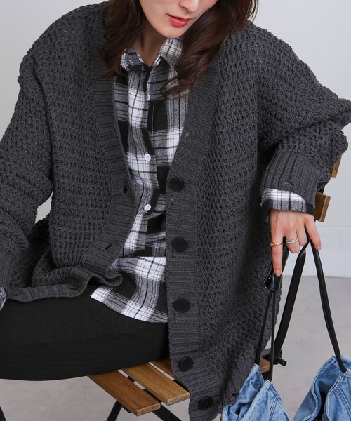 Seop(セオピ)の「オーバーシルエットビッグサイズVネック ニットカーディガン(カーディガン/ボレロ・レディース・ワインレッド/ベージュ/ブラウン/グレー/ブラック・M)」の1枚目の写真