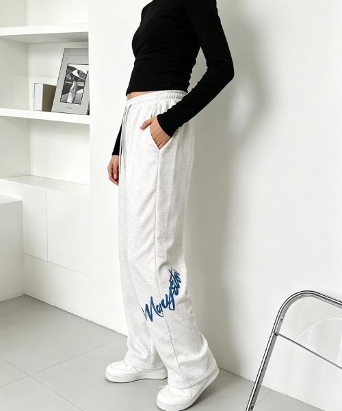 Miniministore(ミニミニストア)の「スウェットパンツプリントロゴボトムス脚長(スウェットパンツ・レディース・ライトグレー/ブラック/アイボリー・FREE)」の4枚目の写真