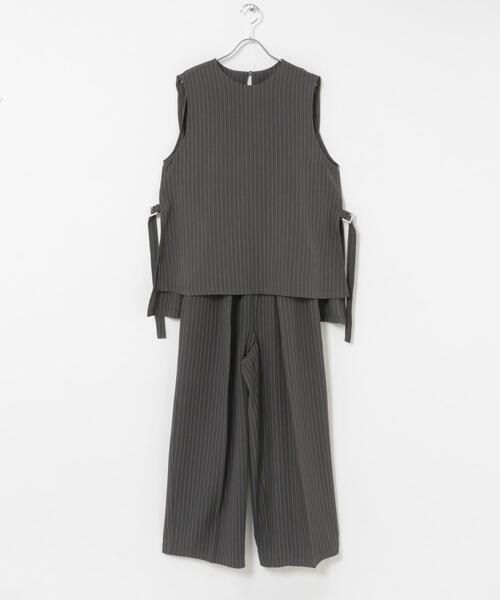 ITEMS URBANRESEARCH(アイテムズ アーバンリサーチ)の「ピンストライプベストパンツセット(セットアップ・レディース・ベージュ/チャコールグレー・FREE)」の10枚目の写真