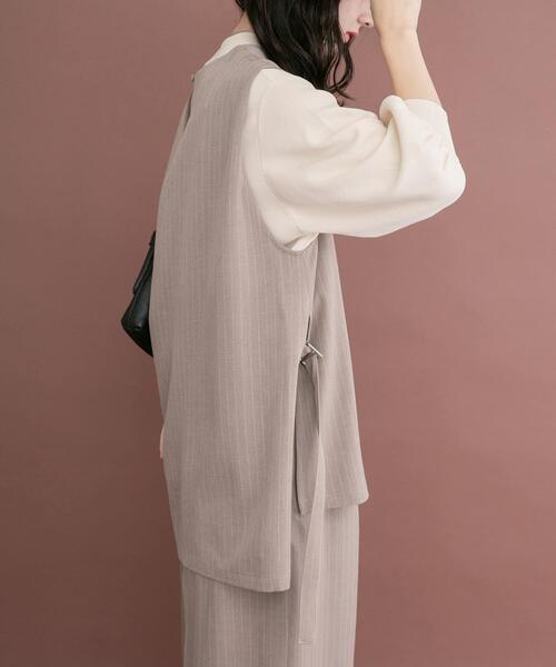 ITEMS URBANRESEARCH(アイテムズ アーバンリサーチ)の「ピンストライプベストパンツセット(セットアップ・レディース・ベージュ/チャコールグレー・FREE)」の17枚目の写真
