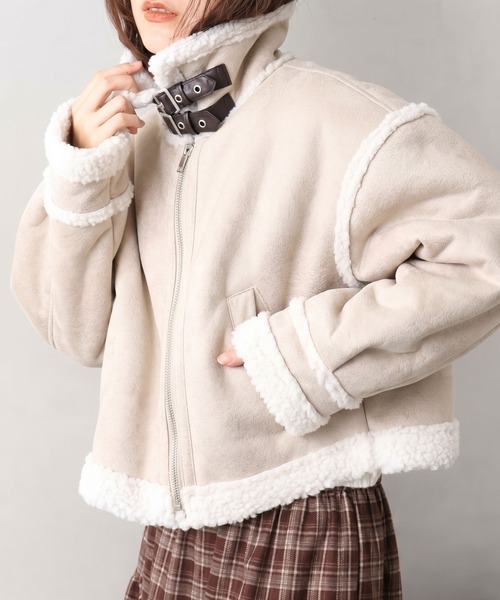 SpRay(スプレイ)の「フェイクムートンクロップドジャケット(ムートンコート・レディース・アイボリー/チャコールグレー/ブラウン/ブラック・FREE)」の2枚目の写真