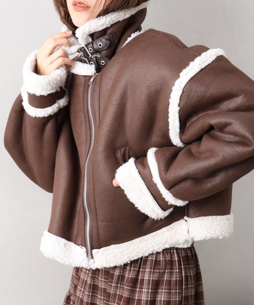 SpRay(スプレイ)の「フェイクムートンクロップドジャケット(ムートンコート・レディース・アイボリー/チャコールグレー/ブラウン/ブラック・FREE)」の17枚目の写真