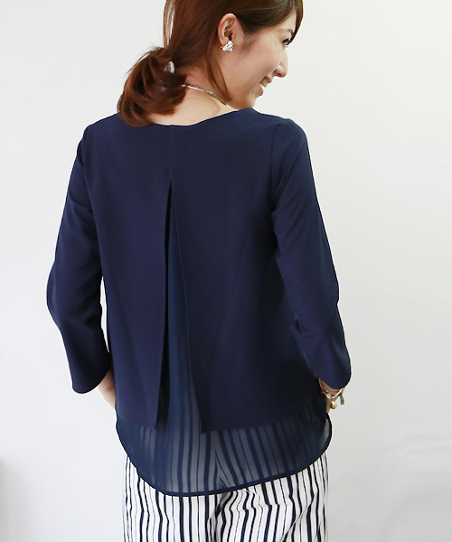 REAL CUBE（リアルキューブ）の「REAL CUBE バックデザインティアードトップス（Tシャツ/カットソー・レディース・オフホワイト/ネイビー/ピンクベージュ・M）」の4枚目の写真