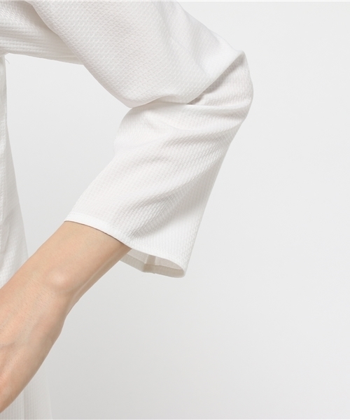 REAL CUBE（リアルキューブ）の「REAL CUBE バックデザインティアードトップス（Tシャツ/カットソー・レディース・オフホワイト/ネイビー/ピンクベージュ・M）」の7枚目の写真