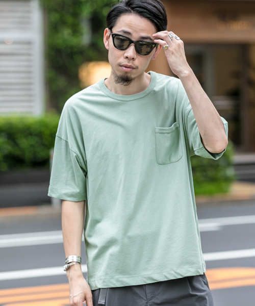 WORK NOT WORK URBAN RESEARCH(ワークノットワークアーバンリサーチ)の「WORK NOT WORK ルーズフィットポケットTee(Tシャツ/カットソー・メンズ・イエロー/ホワイト/ピンク/グリーン/ブルー/ブラック・MEDIUM/SMALL/LARGE)」の4枚目の写真