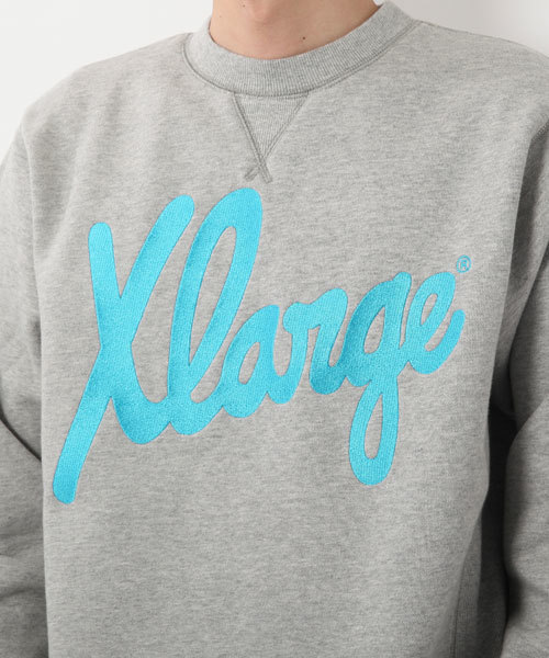XLARGE（エクストララージ）の「SIGNATURE LOGO CREW NECK（スウェット・メンズ・ブラック/アッシュグレー/オリーブ/ネイビー/バーガンディー・SMALL/MEDIUM/LARGE/X-LARGE）」の8枚目の写真