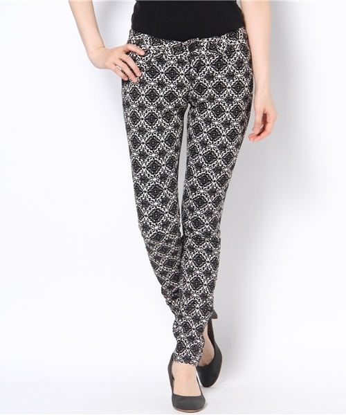 INTERPLANET WINGS（インタープラネットウィング）の「ゴシック柄ストレッチロングパンツ（その他パンツ・レディース・ブラック系その他/ベージュ系その他・38/36）」の2枚目の写真