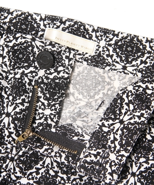 INTERPLANET WINGS（インタープラネットウィング）の「ゴシック柄ストレッチロングパンツ（その他パンツ・レディース・ブラック系その他/ベージュ系その他・38/36）」の8枚目の写真