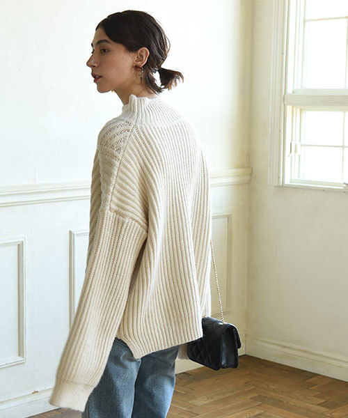 marjour（マージュール）の「DIAGONAL LIB KNIT（ニット/セーター・レディース・アイボリー/グレイッシュベージュ/ベージュ・M/MEDIUM）」の8枚目の写真