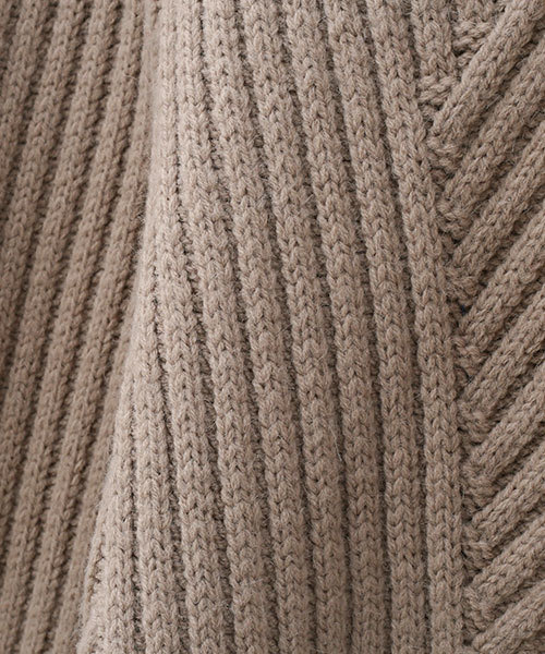 marjour（マージュール）の「DIAGONAL LIB KNIT（ニット/セーター・レディース・アイボリー/グレイッシュベージュ/ベージュ・M/MEDIUM）」の13枚目の写真