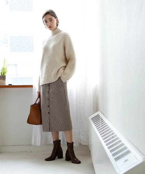 marjour（マージュール）の「DIAGONAL LIB KNIT（ニット/セーター・レディース・アイボリー/グレイッシュベージュ/ベージュ・M/MEDIUM）」の19枚目の写真