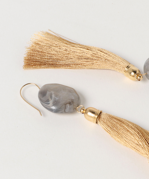 TONE SELECT GOODS(トーンセレクトグッズ)の「【glou】Fake Stone Long Tassel Pierce(ピアス(両耳用)・レディース・ブラウン/グレー/レッド/グリーン/ブルー/クリーム/ライトブルー/ベージュ/ピンク/ゴールド系その他/スカイブルー/カーキ・FREE)」の13枚目の写真