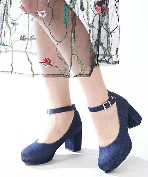 WEGO（ウィゴー）の「WEGO/ストラップパンプス（パンプス・レディース・ブラック/ダークインディゴブルー/キャメル/グレー/レッド/ブラック系その他・LARGE/MEDIUM）」の5枚目の写真