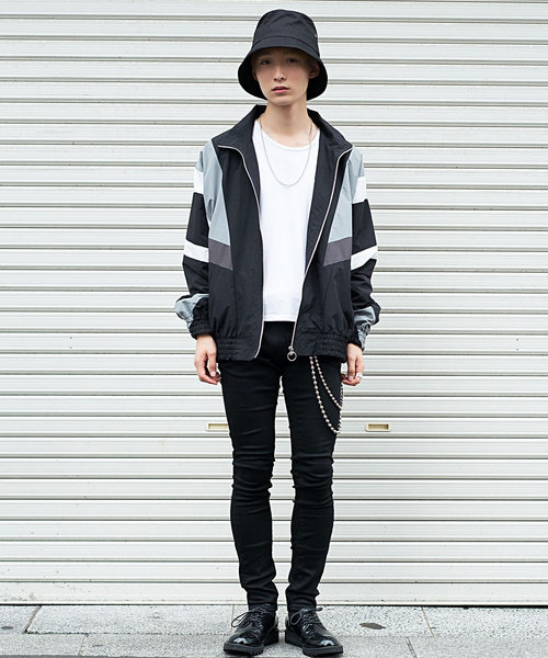 FUGA(フーガ)の「ビックシルエット切り替えジップブルゾン(ブルゾン・メンズ・ブラック×グレー/ブラック×イエロー・M/L)」の3枚目の写真