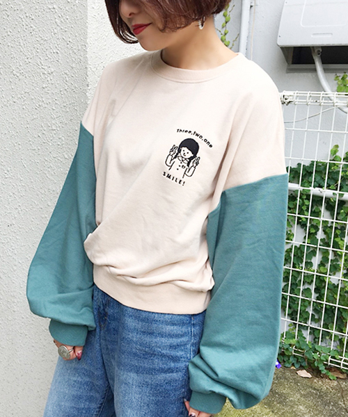 apres jour（アプレジュール）の「女の子刺繍スウェット【ZOZOTOWN限定アイテム】（スウェット・レディース・パープル/ネイビー/グリーン/モカ・フリー）」の3枚目の写真