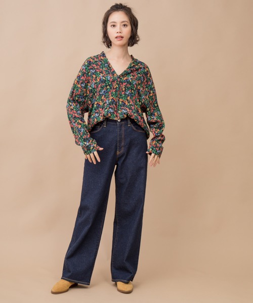 Munich（ミューニック）の「フラワープリントキーネックブラウス（シャツ/ブラウス・レディース・ブラック/ブルー/キナリ・FREE）」の15枚目の写真