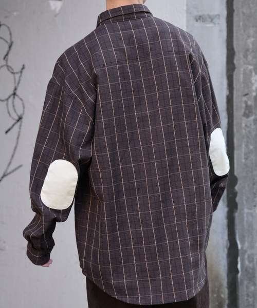kutir（クティール）の「エルボーパッチルーズシャツ（シャツ/ブラウス・メンズ・ダークブラウン/ブラウン・LARGE/MEDIUM）」の8枚目の写真
