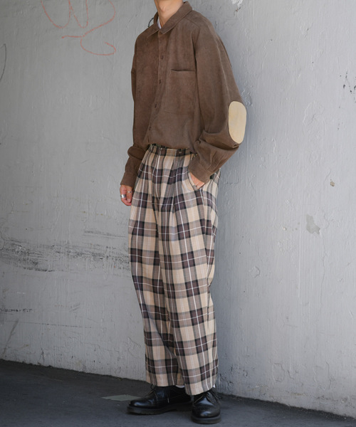 kutir（クティール）の「エルボーパッチルーズシャツ（シャツ/ブラウス・メンズ・ダークブラウン/ブラウン・LARGE/MEDIUM）」の11枚目の写真