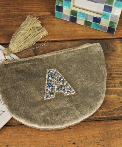 BAYFLOW（ベイフロー）の「BFイニシャルポーチ（ポーチ・レディース・イエロー/グリーン/ネイビー/グレー/パープル/ホワイト・0）」の3枚目の写真