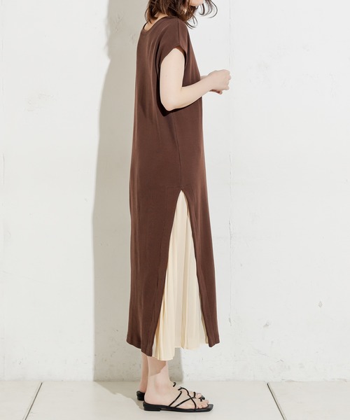 natural couture（ナチュラルクチュール）の「【WEB限定】しっかりリブサイドプリーツワンピ（ワンピース・レディース・ブラック/ベージュ/ブラウン/アイボリー/ミント/サックスブルー・FREE）」の15枚目の写真