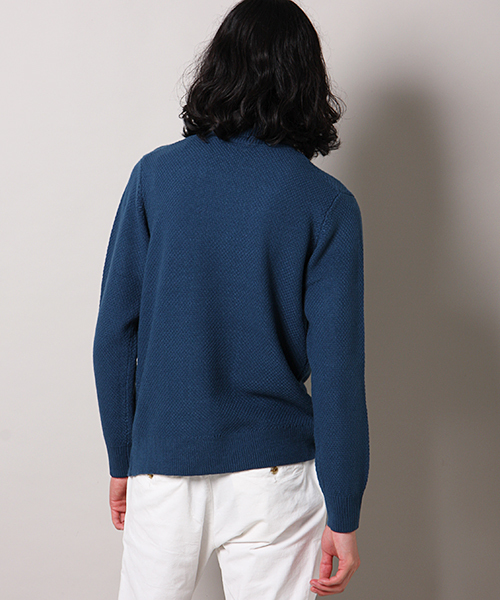 MEN'S MELROSE(メンズメルローズ)の「【成宮寛貴さん着用smart12月号】smart×MASTER FRAME カシミヤタッチ タートルセーター(ニット/セーター・メンズ・オフホワイト/ターコイズブルー/ネイビー/キャメル・X-LARGE/LARGE/MEDIUM)」の8枚目の写真