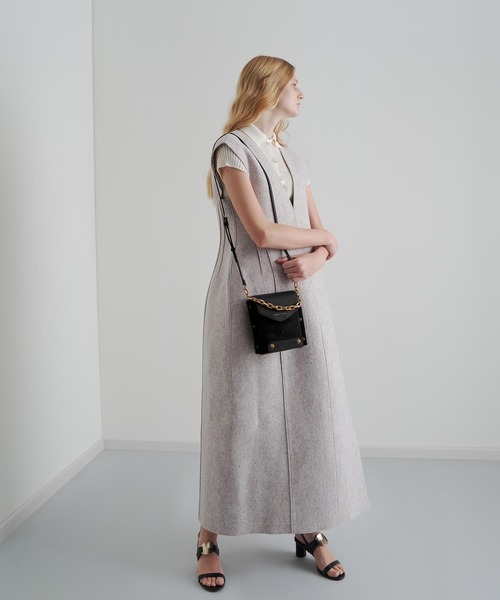 CHARLES & KEITH(チャールズ & キース)の「スタッズド テクスチャードバッグ / Studded Textured Bag(ショルダーバッグ・レディース・ブラック/イエロー/ローズ・S)」の10枚目の写真