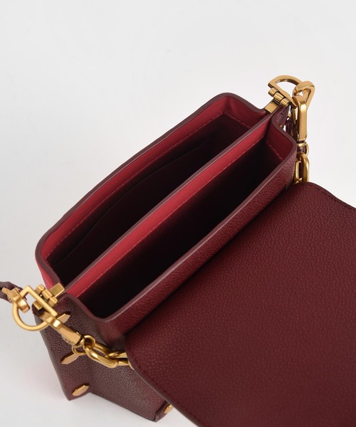 CHARLES & KEITH(チャールズ & キース)の「スタッズド テクスチャードバッグ / Studded Textured Bag(ショルダーバッグ・レディース・ブラック/イエロー/ローズ・S)」の12枚目の写真