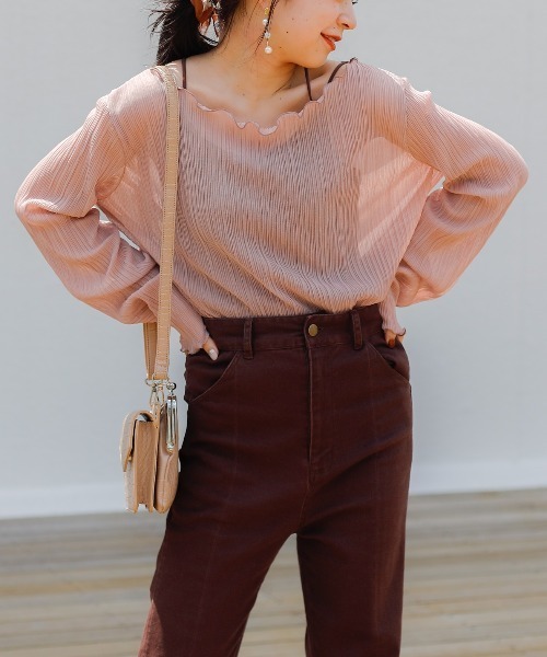 Chico（チコ）の「プリーツメローシアーブラウス(キャミ付き）（シャツ/ブラウス・レディース・ブラック/ベージュ/ブラウン/ピンク/アイボリー・FREE）」の5枚目の写真