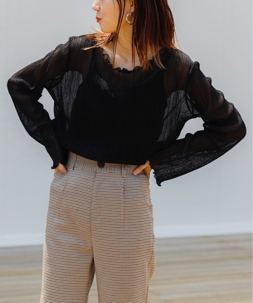 Chico（チコ）の「プリーツメローシアーブラウス(キャミ付き）（シャツ/ブラウス・レディース・ブラック/ベージュ/ブラウン/ピンク/アイボリー・FREE）」の3枚目の写真