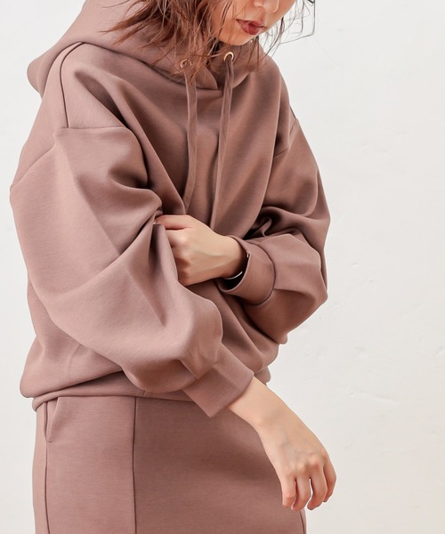 natural couture(ナチュラルクチュール)の「ふわもちラテパーカー(パーカー・レディース・ベージュ/ブラウン/ピンクベージュ/グレイッシュベージュ/アイボリー・FREE)」の5枚目の写真