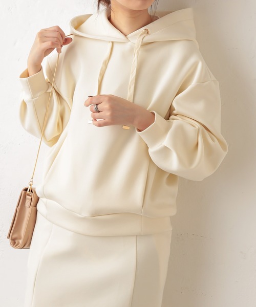 natural couture(ナチュラルクチュール)の「ふわもちラテパーカー(パーカー・レディース・ベージュ/ブラウン/ピンクベージュ/グレイッシュベージュ/アイボリー・FREE)」の2枚目の写真