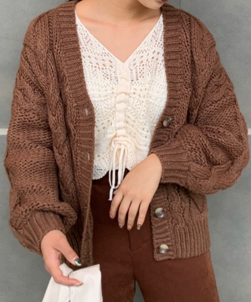 WEGO（ウィゴー）の「WEGO/ボリューム袖ケーブルミドルカーディガン（カーディガン/ボレロ・レディース・ブラウン/オリーブ/ブルー/ライトベージュ/ホワイト/ライトピンク・FREE）」の3枚目の写真