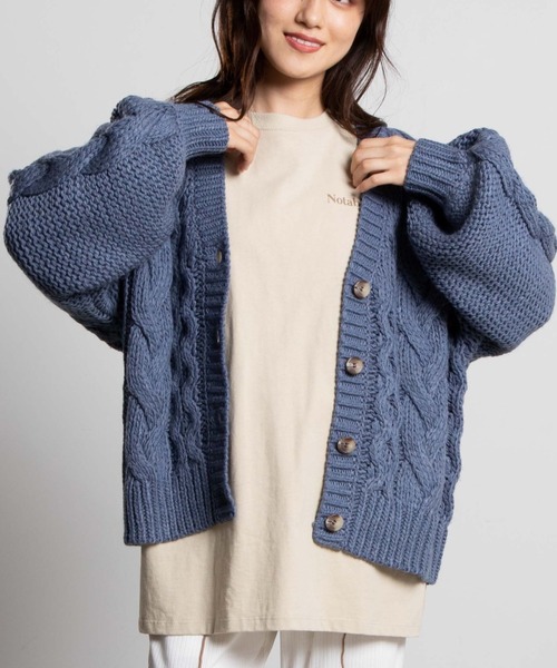 WEGO（ウィゴー）の「WEGO/ボリューム袖ケーブルミドルカーディガン（カーディガン/ボレロ・レディース・ブラウン/オリーブ/ブルー/ライトベージュ/ホワイト/ライトピンク・FREE）」の5枚目の写真